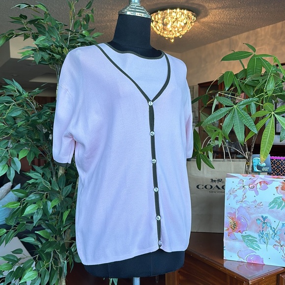 Vintage Size Medium pink twinset cardigan with matching tank top - Picture 2 of 15